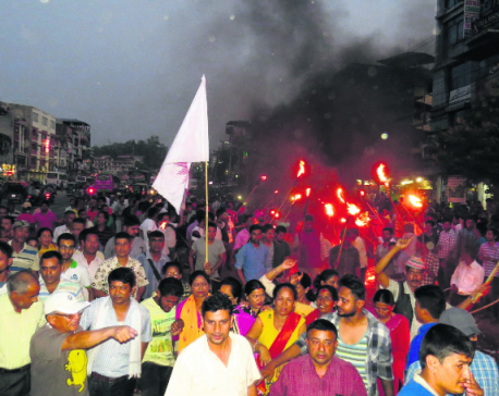 UML holds torch procession in Chitwan